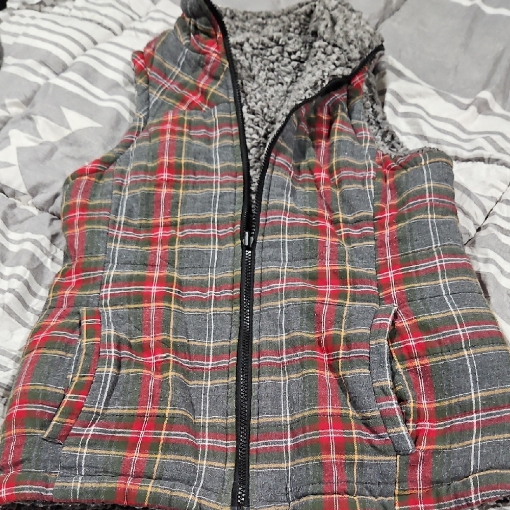 Size Small Reversable Vest